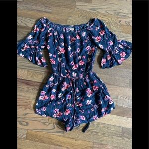 Hollister romper